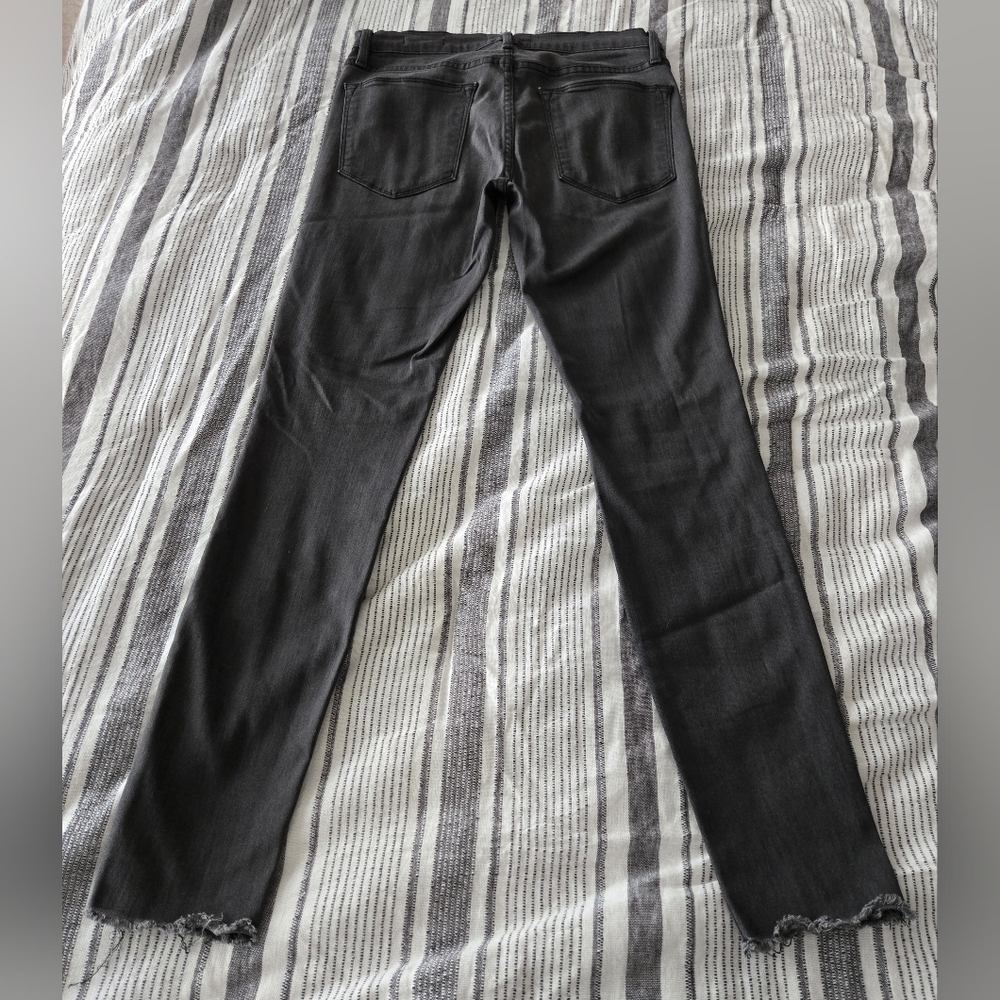 Frame Le High Skinny Dark Jean 26 Quinn Fray Stretchy Comfortable Soft Trending - Picture 10 of 13